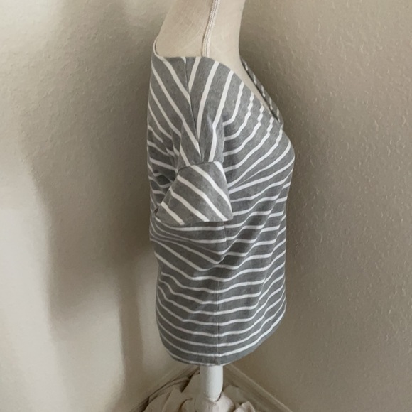 J. Crew Capped Sleeve V-Neck Top Size Small - Picture 4 of 7